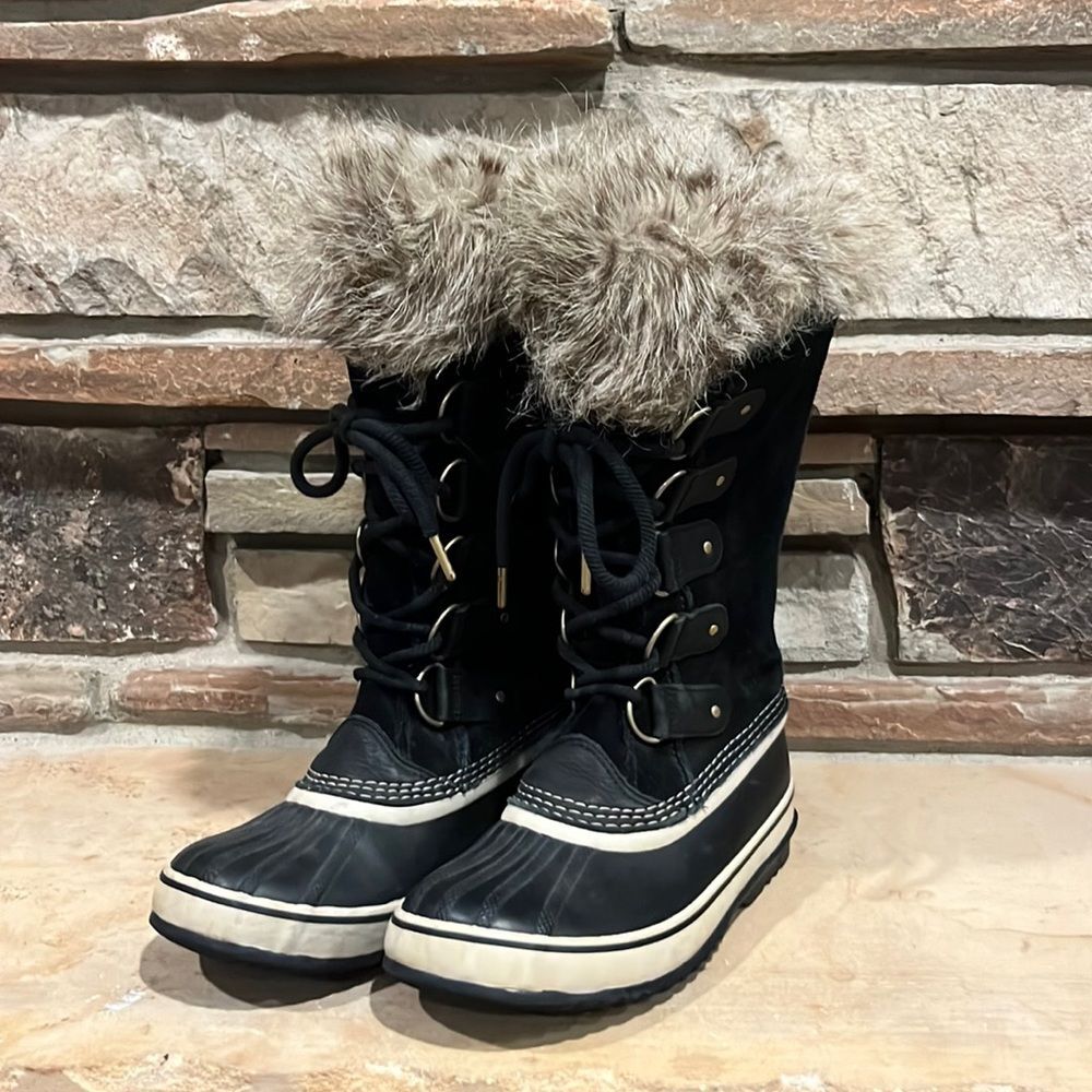 Sorel Joan of Arctic Boots Black Quarry Suede Faux Fur Trim
